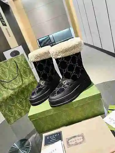 Zapato GUCCI Mujer Código: 1020D00 Talla: 35-41 (41 Personalizado sin devolución ni cambio)