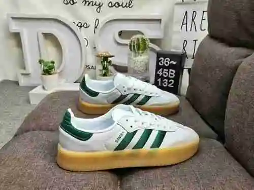 132D men's and women's shoes are made of genuine half size system # using a combination of suede and