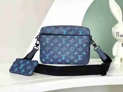 El bolso cruzado exclusivo para hombre LV está hecho de piel de vaca original importada y es una bol