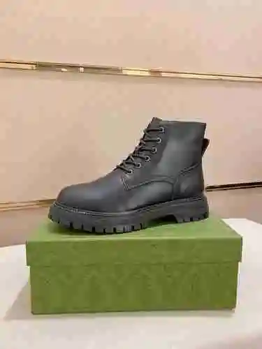 Zapato de hombre con forro de lana GUCCI Código: 1022C30 Talla: 37-45