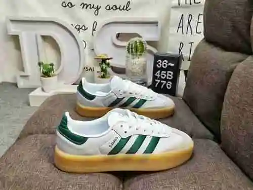 776D men's and women's shoes are made of genuine half size system # with a combination of suede and 
