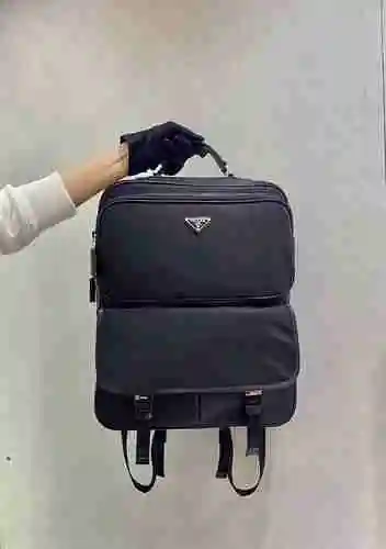 Mochila exclusiva para hombre PRADA hecha de piel de vaca original importada Entrega de alta calidad
