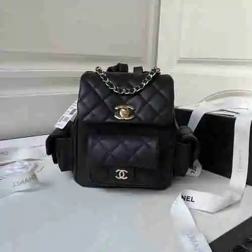 La mochila Ch Chanel está hecha de cuero original importado de primer nivel y una versión réplica de