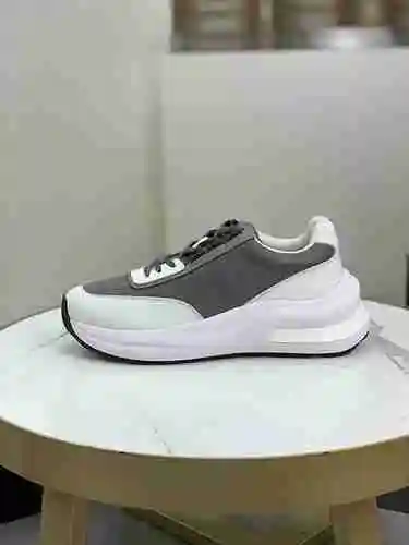 Código de calzado Prada para hombre: 1024D40 Talla: 38-44 (45 se puede personalizar)