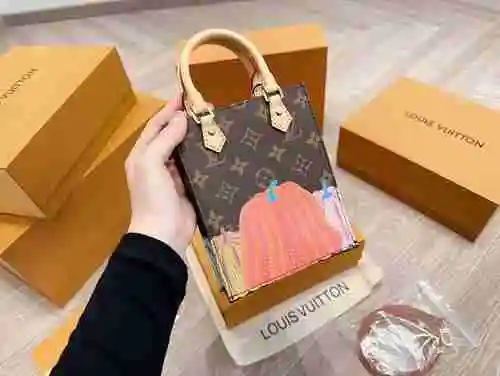 Mini bolso LV hecho de piel de vaca Original importada, bolsa de regalo de alta calidad con tamaño d