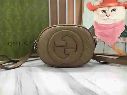 La bolsa para pastel redonda GUCC está hecha de piel de vaca original importada y una bolsa de regal