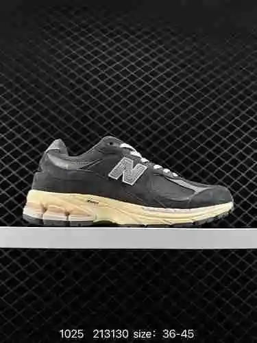 Zapatos genuinos de tamaño medio para hombres y mujeres # Hechos de cuero de cerdo con parte superio