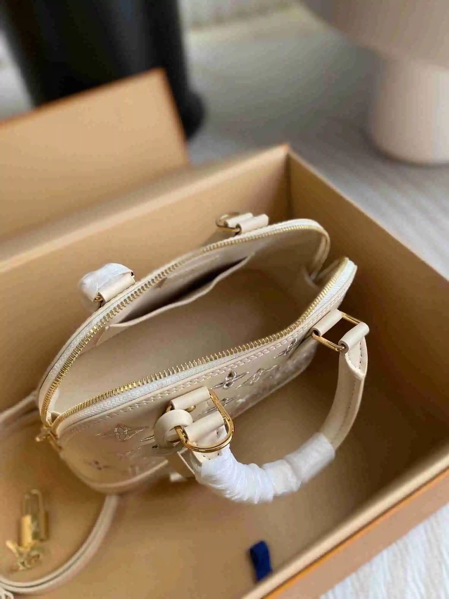 KK06450 (5).webp