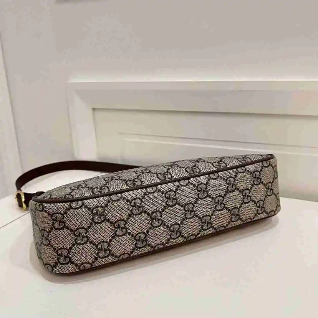 KK02350 (4).webp