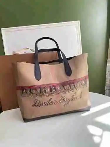 El bolso de hombro BUR Burberry está hecho de cuero original importado de primer nivel y una versión