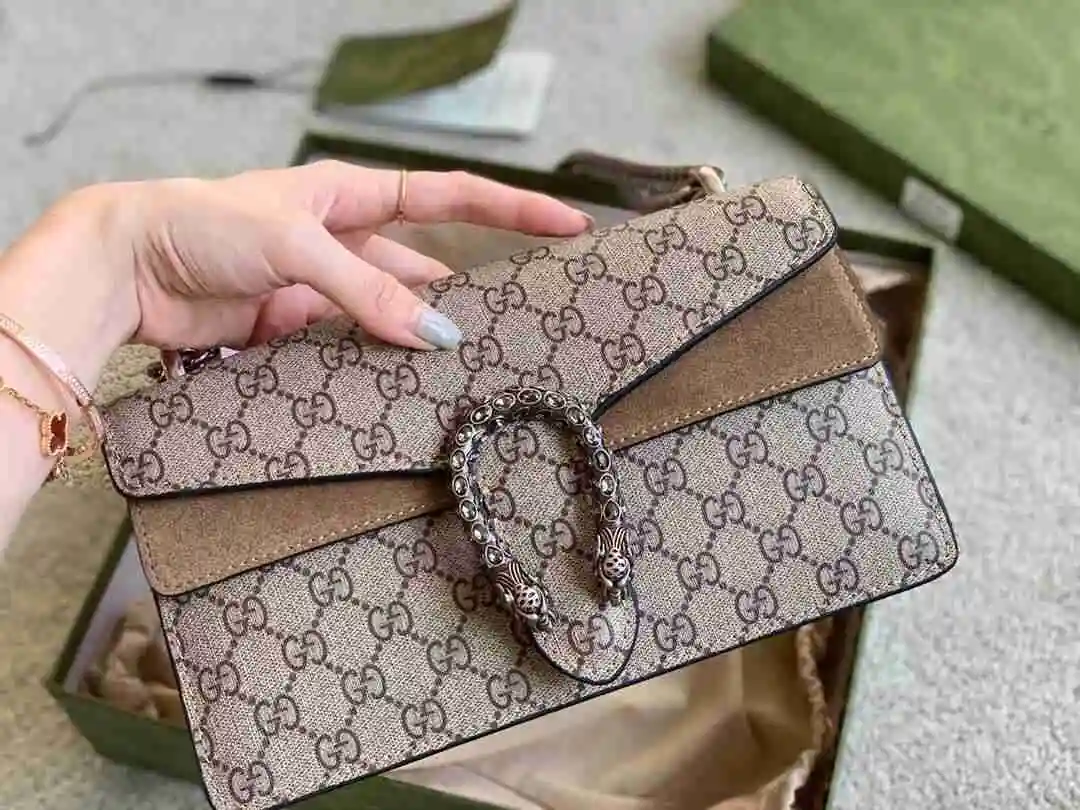 KK02550 (1).webp