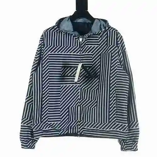 FEN * DI Fendi FD 23FW black and white striped two sided jacket hooded jacket