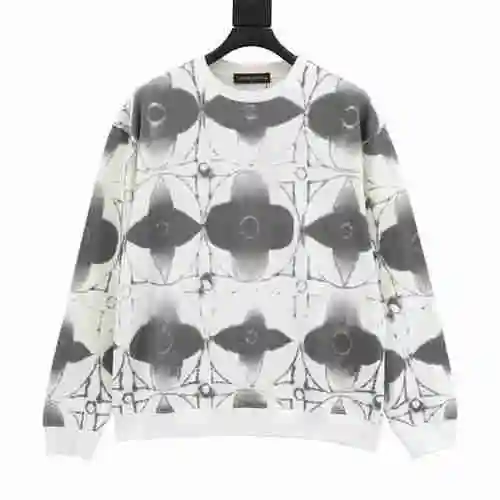 1V Four Leaf Grass Twisted Dyed Round Neck Sweater