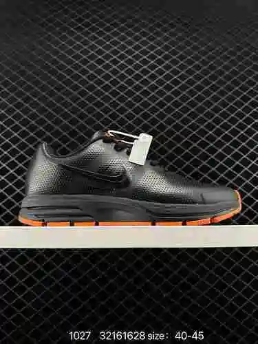 Las zapatillas para correr con amortiguación y los zapatos deportivos informales de la cuarta serie 