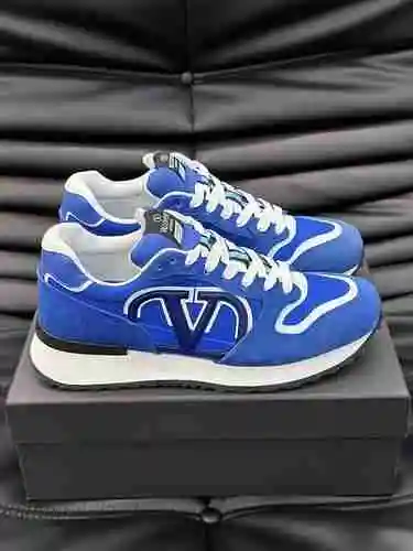Valentino Pareja Código: 1026C70 Talla: Mujer 35-39 (mujer 40 personalizada) Hombre 38-44 (45 person