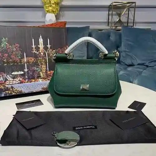 El bolso D @ G está hecho de piel de vaca original importada y una bolsa de regalo con entrega de al