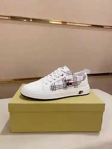 Zapato Burberry Hombre Código: 1031B50 Talla: 38-44 (Personalizable 45 sin devolución ni cambio)
