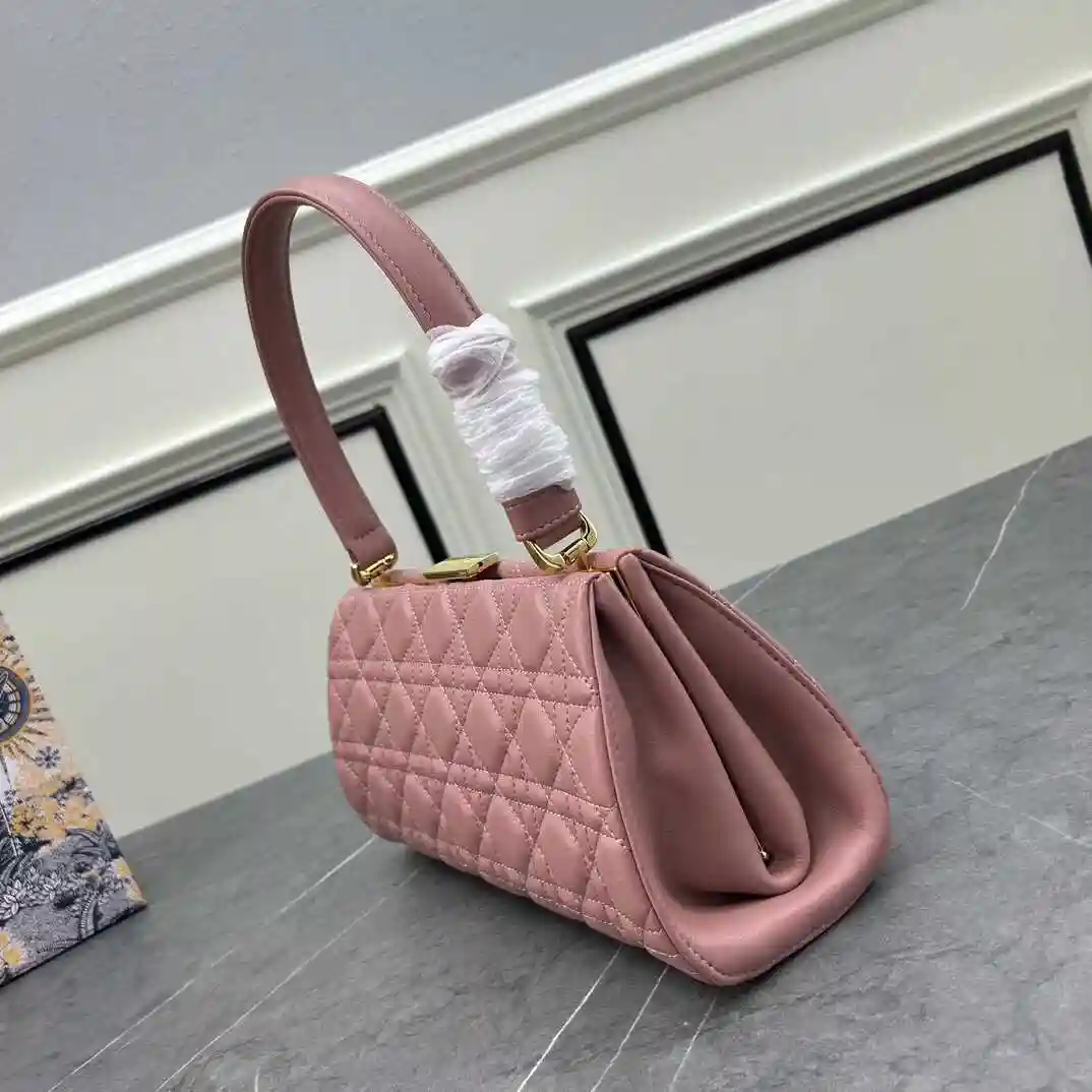 KK03550 (10).webp
