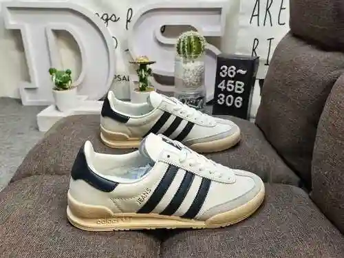 The 306D company grade AD Originals Jeans retro low top fashion board shoe doesn't look like the cur