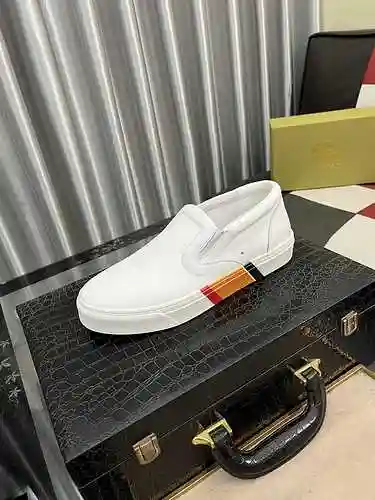 Zapato Burberry Hombre Código: 1028B40 Talla: 38-44