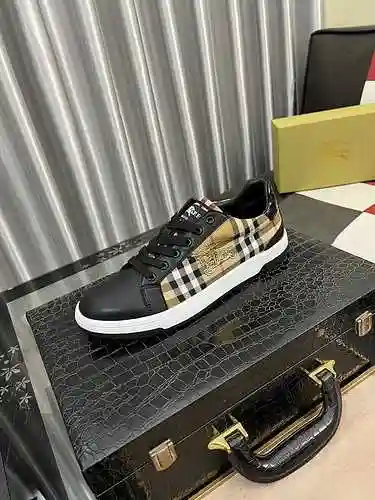 Zapato Burberry Hombre Código: 1028B40 Talla: 38-44