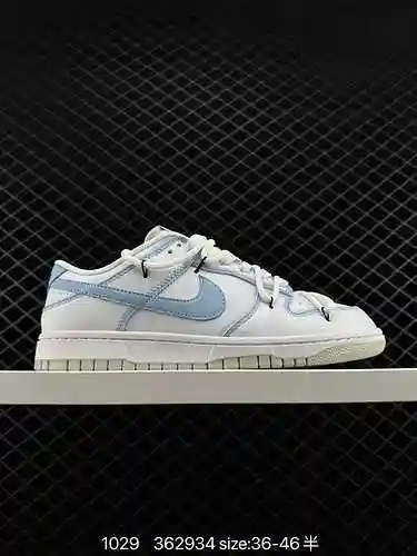 7 NIKE DUNK SB LOW Estructura de correa personalizada con colores a juego Dunk SB, como su nombre in