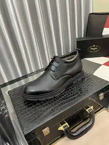 Zapato de hombre Prada con forro fino de lana Código: 1028B90 Talla: 38-44