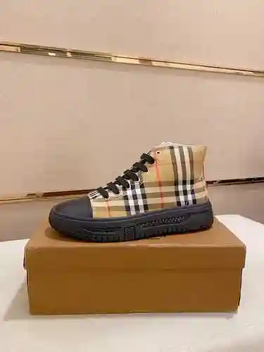 Zapato Burberry Hombre Código: 1031B40 Talla: 38-44