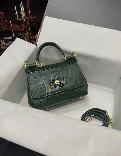 El bolso D @ G está hecho de piel de vaca original importada y una bolsa de regalo con entrega de al